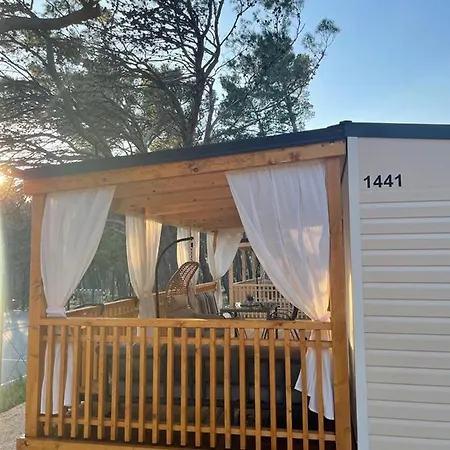 Mobile Homes Dololego - Drage 3* Башка-Вода