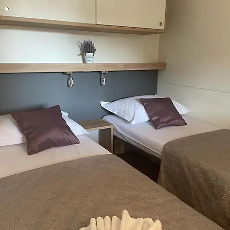Mobile Homes Dololego - Drage